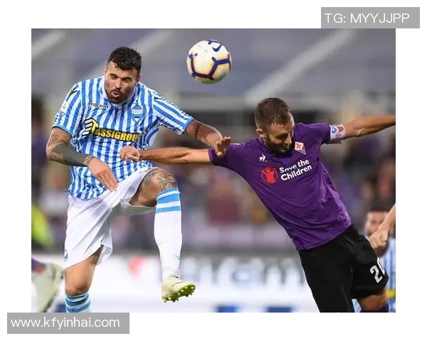 中超激战：AC米兰与曼联战成平局全场沸腾瞬间回顾与分析