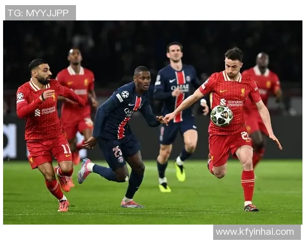 国王杯激战巴黎圣日耳曼大胜切尔西神奇扑救引发全场欢呼与转会热议