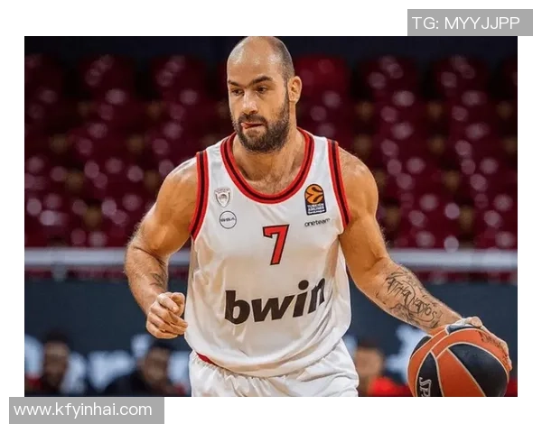 希腊篮球明星与姚明的队友关系揭秘及其在国际赛场的精彩表现