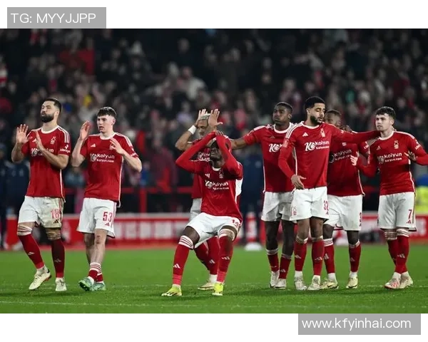 欧冠大战曼联大胜阿森纳红牌争议引发全场热议与数据分析