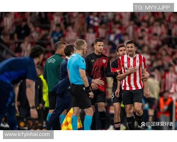 欧联杯曼联大胜里昂绝杀瞬间引发争议判罚全场沸腾