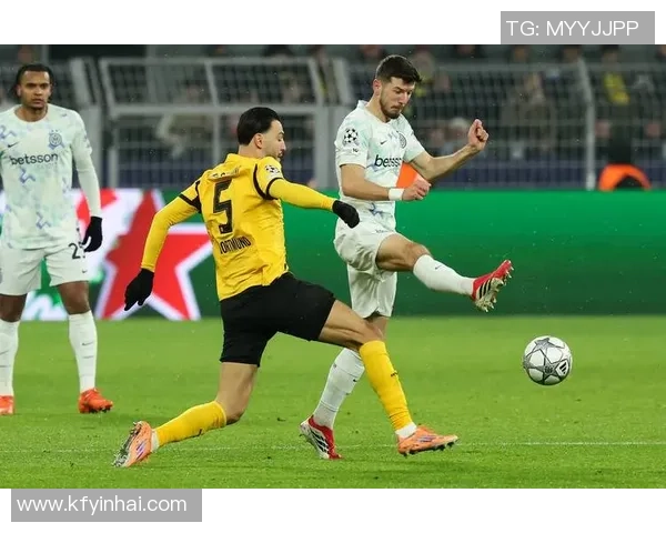 欧冠大战：多特蒙德3-0战胜巴萨乌龙球点燃全场激情